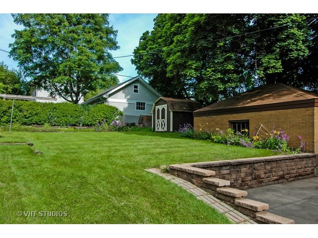 332 Elm St, Elgin, IL 60123 photo 10