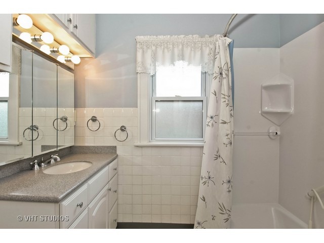 332 Elm St, Elgin, IL 60123 photo 7