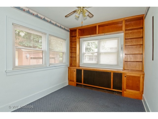 332 Elm St, Elgin, IL 60123 photo 5