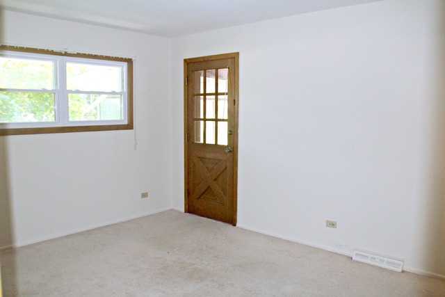 501 Ambleside Rd, Des Plaines, IL 60016 photo 13