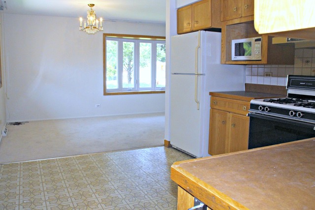 501 Ambleside Rd, Des Plaines, IL 60016 photo 6