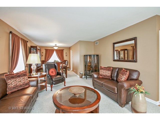 474 Ash Fork Trl, Cary, IL 60013 photo 2