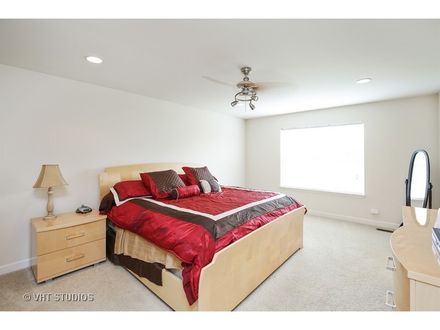 3114 Holden St, Elgin, IL 60124 photo 8