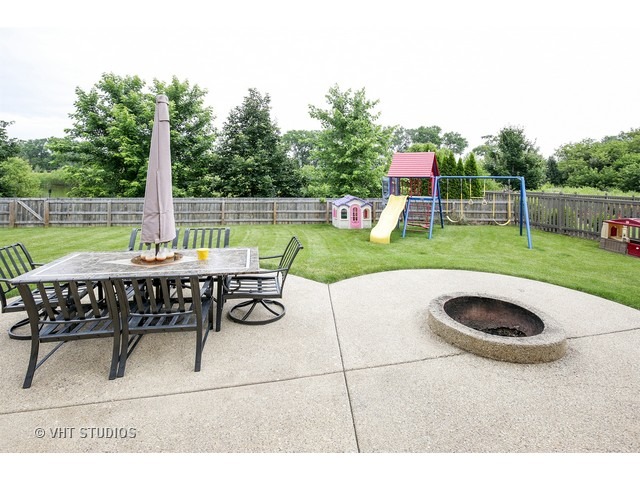 3114 Holden St, Elgin, IL 60124 photo 14