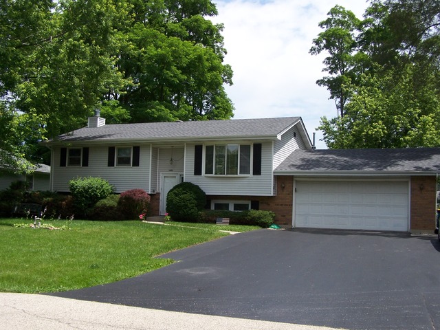 1406 Beach Rd, Mchenry, IL 60050 photo 1