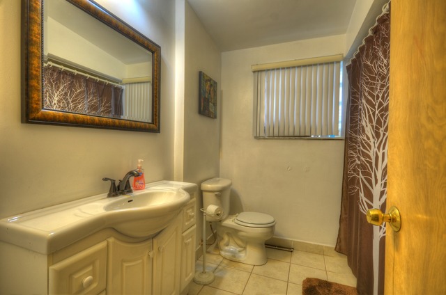 545 Pinecroft Dr, Roselle, IL 60172 photo 9