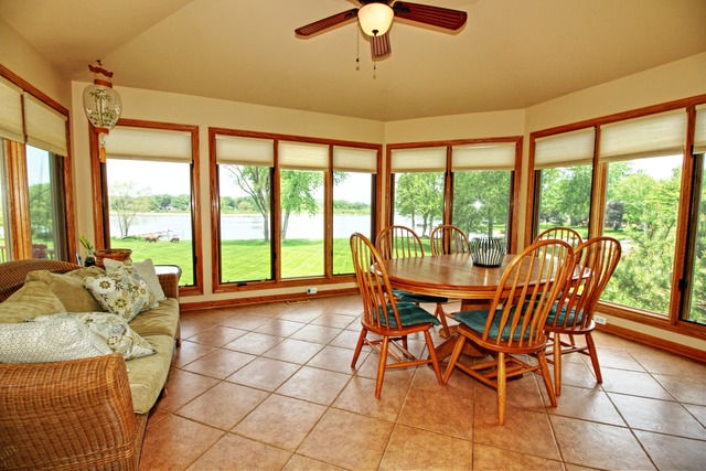 2935 Sterling Dr, Mchenry, IL 60050 photo 5