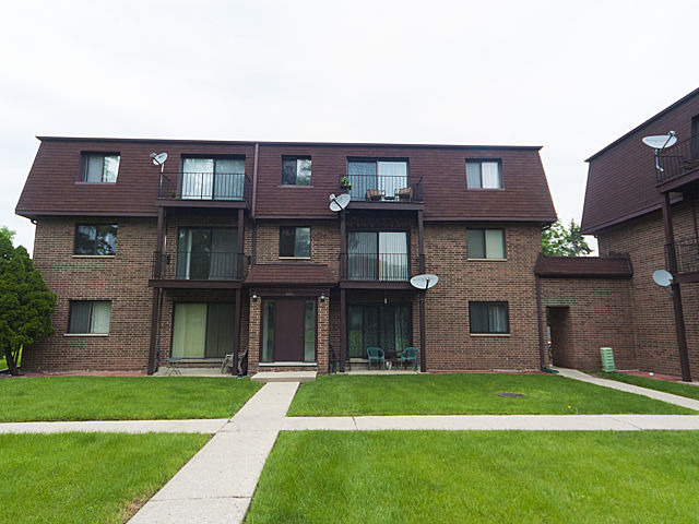 505 Mchenry Rd #2b, Wheeling, IL 60090 photo 1