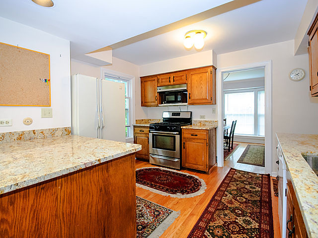 910 Monroe St, Evanston, IL 60202 photo 12