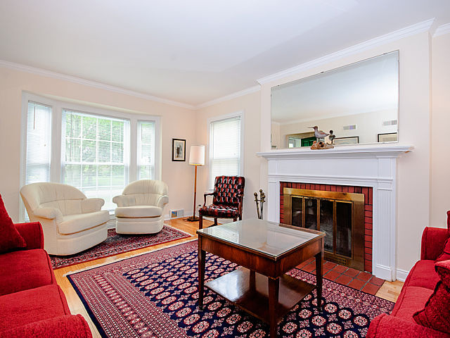910 Monroe St, Evanston, IL 60202 photo 4