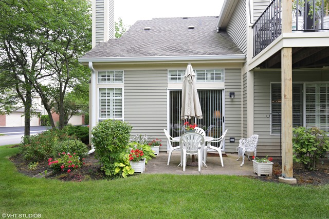 450 Cromwell Cir #4, Bartlett, IL 60103 photo 10