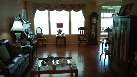 2803 Edgewater Dr, Elgin, IL 60124 photo 3
