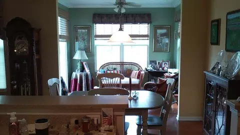 2803 Edgewater Dr, Elgin, IL 60124 photo 6