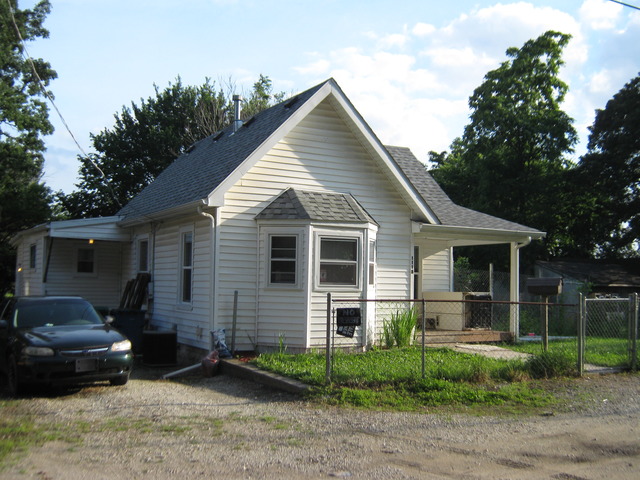 1118 E Jackson St, Joliet, IL 60432 photo 1