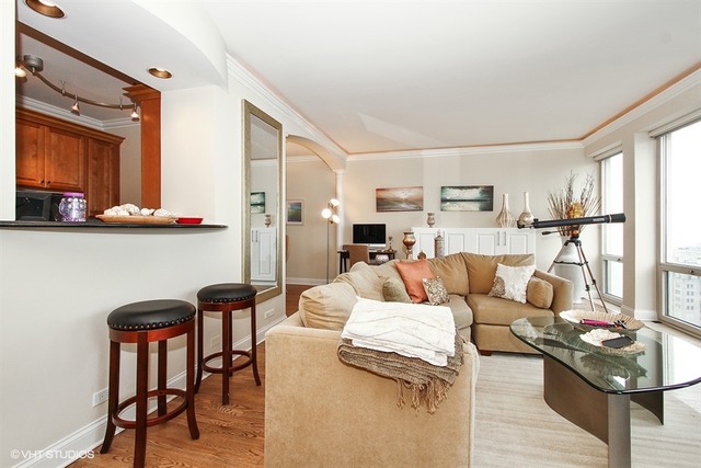 111 E Chestnut St #57f, Chicago, IL 60611 photo 3