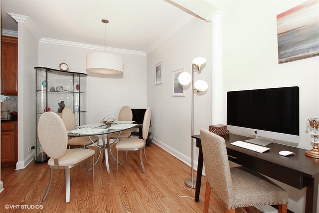 111 E Chestnut St #57f, Chicago, IL 60611 photo 4