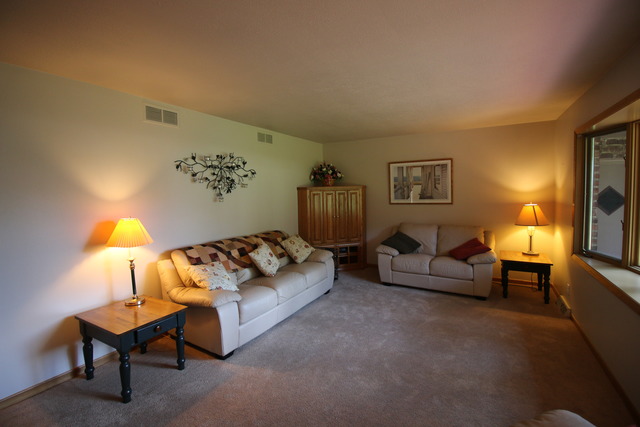 8163 Mccurry Rd, Roscoe, IL 61073 photo 3