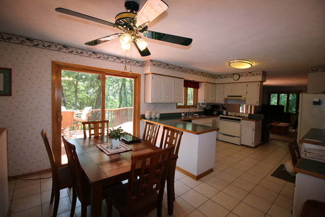 8163 Mccurry Rd, Roscoe, IL 61073 photo 5