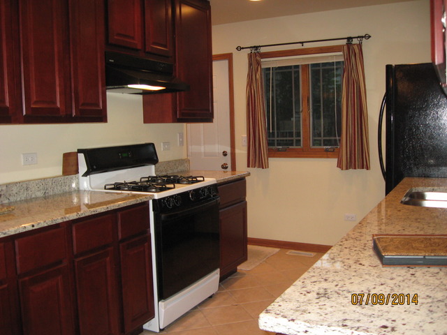 431 E 10th St, Lockport, IL 60441 photo 9