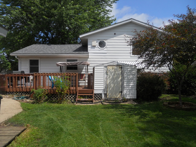 513 E 26th St, Sterling, IL 61081 photo 8