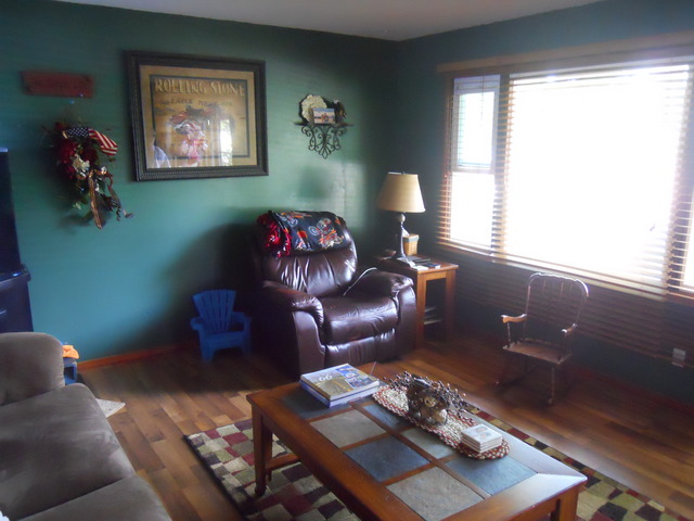 513 E 26th St, Sterling, IL 61081 photo 1