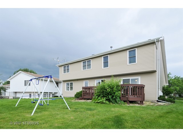 1670 Hinterlong Ln, Naperville, IL 60563 photo 10