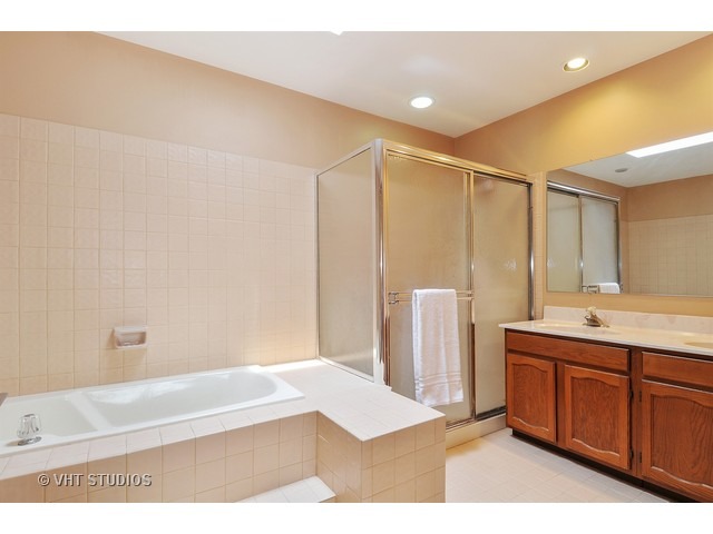 1670 Hinterlong Ln, Naperville, IL 60563 photo 7