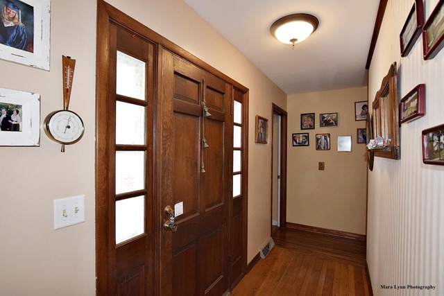 1176 Ridgeway Dr, Elgin, IL 60123 photo 3