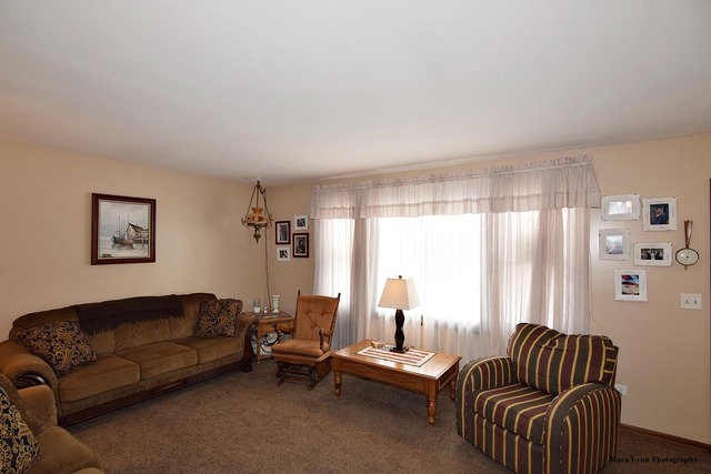1176 Ridgeway Dr, Elgin, IL 60123 photo 6