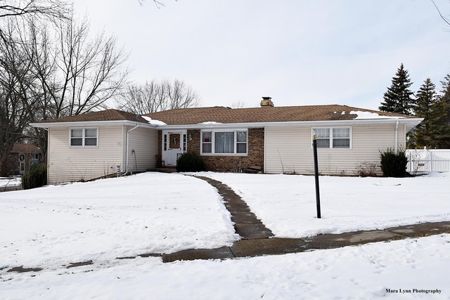 1176 Ridgeway Dr, Elgin, IL 60123 photo 2