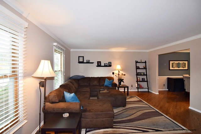 424 Appleton Dr, Batavia, IL 60510 photo 2