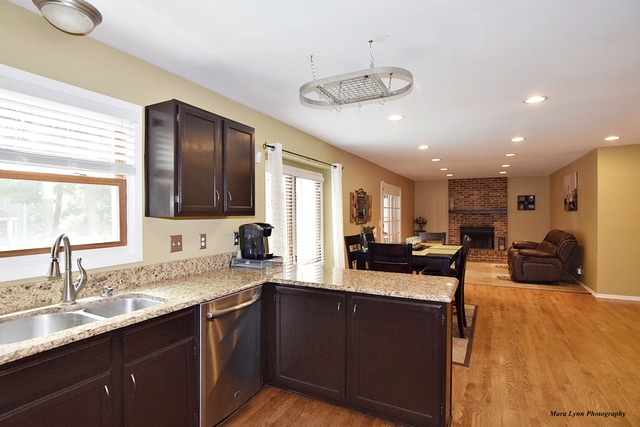 424 Appleton Dr, Batavia, IL 60510 photo 6