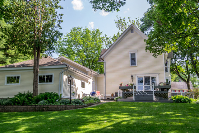 366 River Bluff Rd, Elgin, IL 60120 photo 2