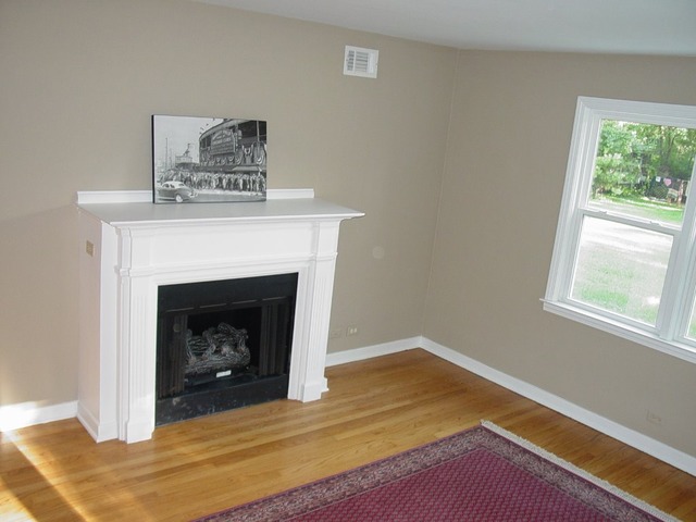 107 S Williston St, Wheaton, IL 60187 photo 3