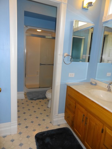 802 Madison St, Evanston, IL 60202 photo 15