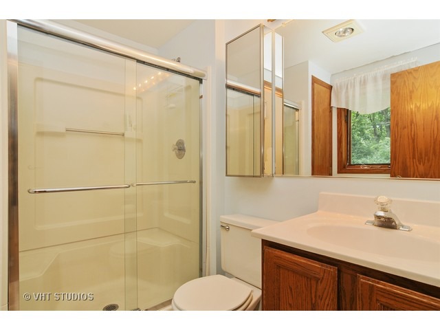 17529 W Hawk Ct, Gurnee, IL 60031 photo 11