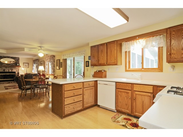 17529 W Hawk Ct, Gurnee, IL 60031 photo 6