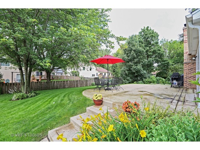 2321 Appleby Ct, Wheaton, IL 60189 photo 13