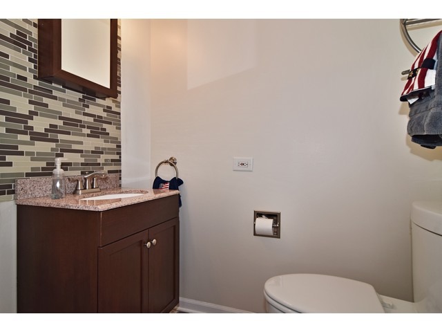 143 Cedarfield Dr, Bartlett, IL 60103 photo 17