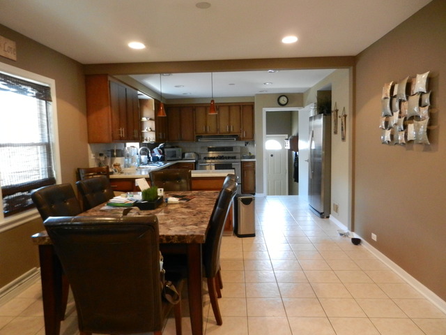 4536 N Opal Ave, Harwood Heights, IL 60706 photo 2
