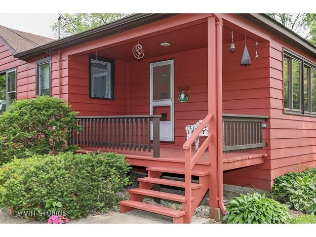 1113 Pine St, Fox River Grove, IL 60021 photo 12