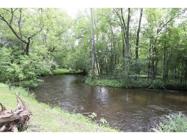 1113 Pine St, Fox River Grove, IL 60021 photo 16