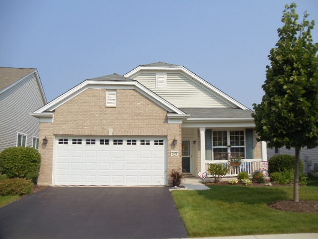 2454 Rolling Ridge Ln, Elgin, IL 60124 photo 1