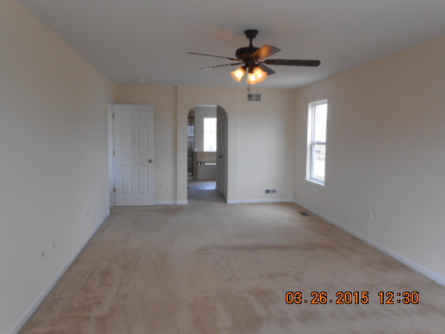 2926 Kelly Dr, Elgin, IL 60124 photo 9
