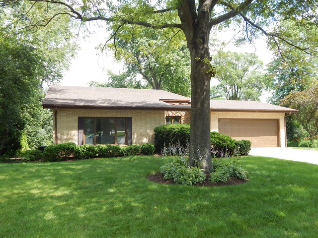 220 Surrey Rd, Bartlett, IL 60103 photo 1
