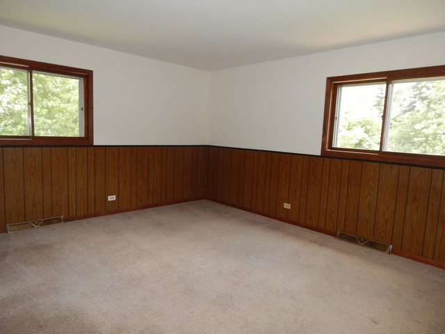 220 Surrey Rd, Bartlett, IL 60103 photo 15