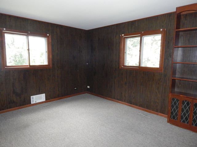 220 Surrey Rd, Bartlett, IL 60103 photo 10