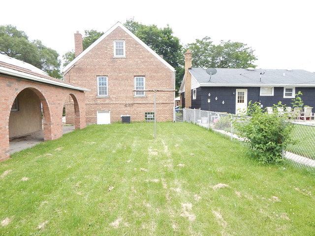 7412 W 58th Pl, Summit Argo, IL 60501 photo 2