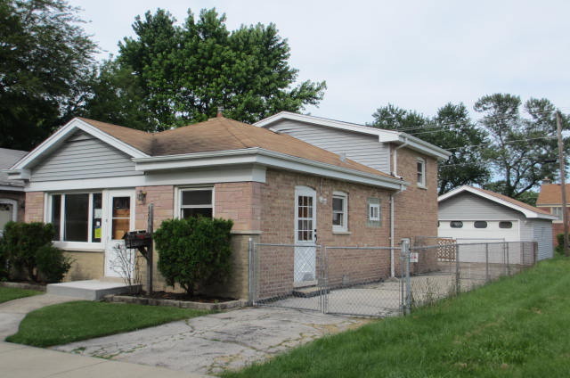 4221 Elm Ave, Lyons, IL 60534 photo 2