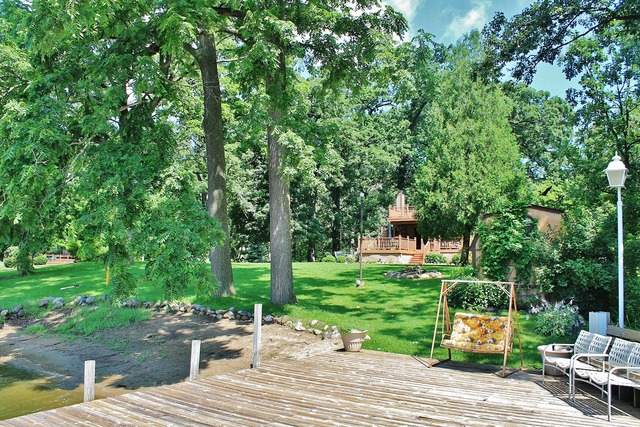 8421 Abbott Ln, Cary, IL 60013 photo 4